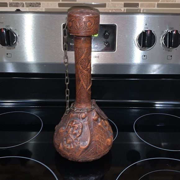 Leather whiskey decanter made in Spain - Picture 1 of 5
